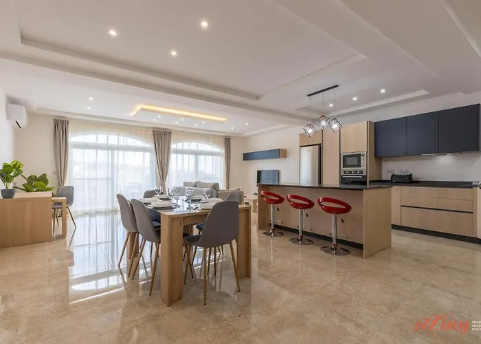 Gozo - Apartment With Stunning Views & Shared Pool