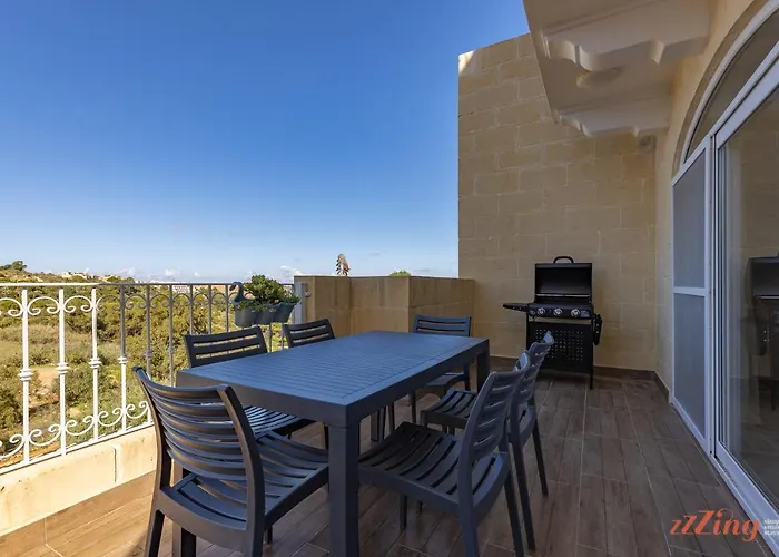Gozo - Apartment With Stunning Views & Shared Pool
